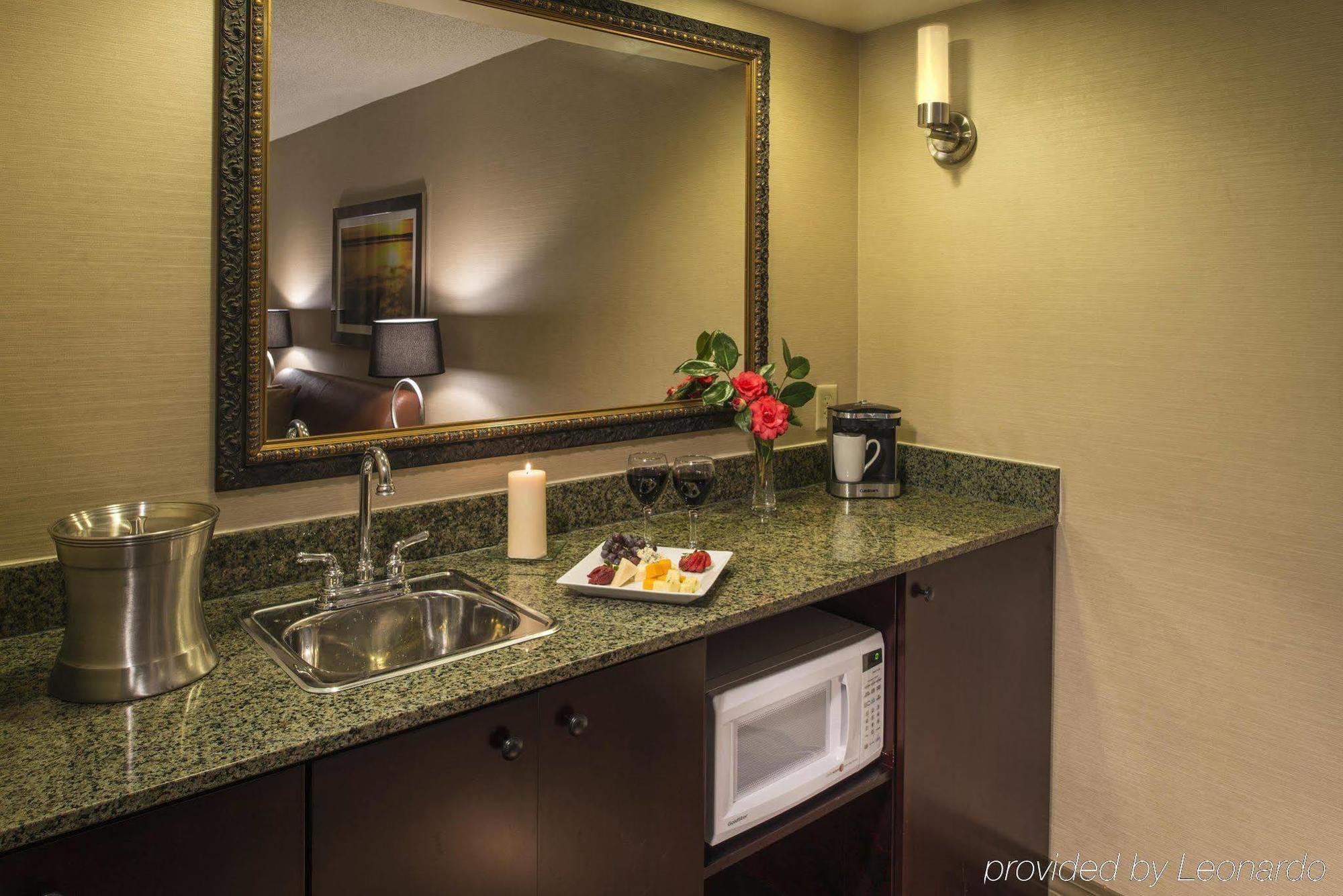 Hotel Doubletree By Hilton Raleigh Durham Airport At Research Triangle Park Exterior foto